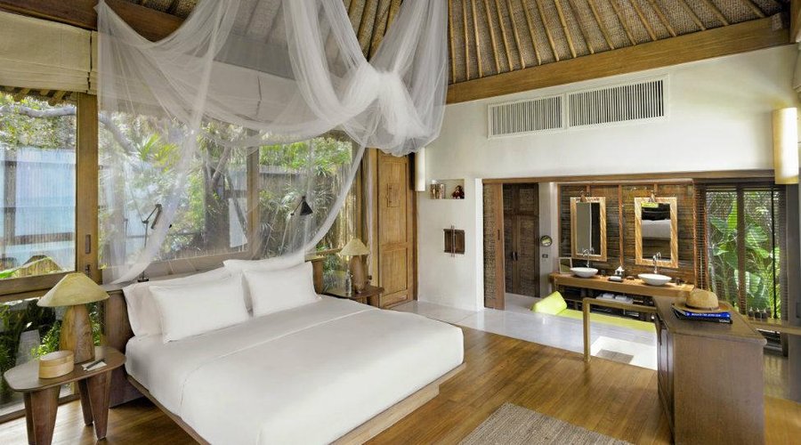 Ocean Front Pool Villa Interior