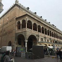 Arriving from Piazza dei Signori