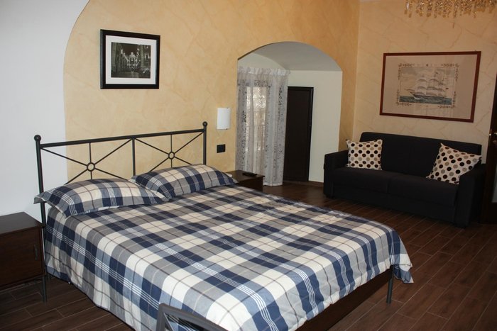 DUOMO BED & BREAKFAST - Prices & B&B Reviews (Catania, Sicily)