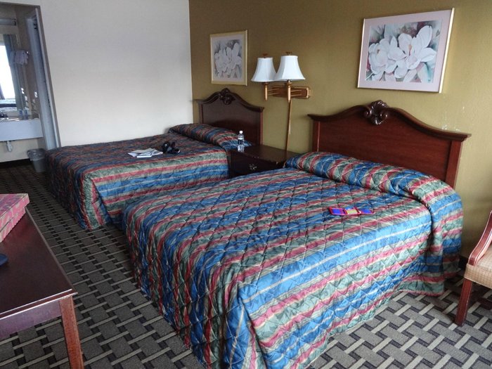 RODESIDE INN - Hotel Reviews (Roanoke, VA)