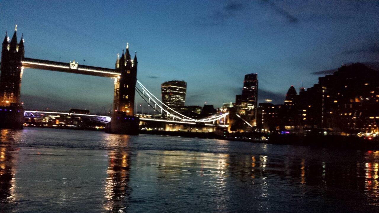 THAMES DINNER CRUISE London 2022 What To Know BEFORE You Go   Tower Bridge 