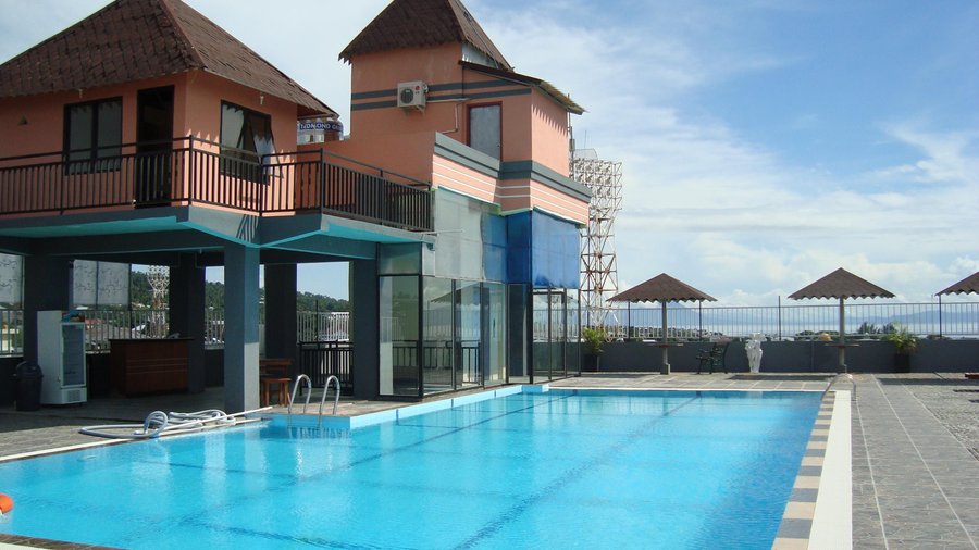 Swimming Pool ( on top )