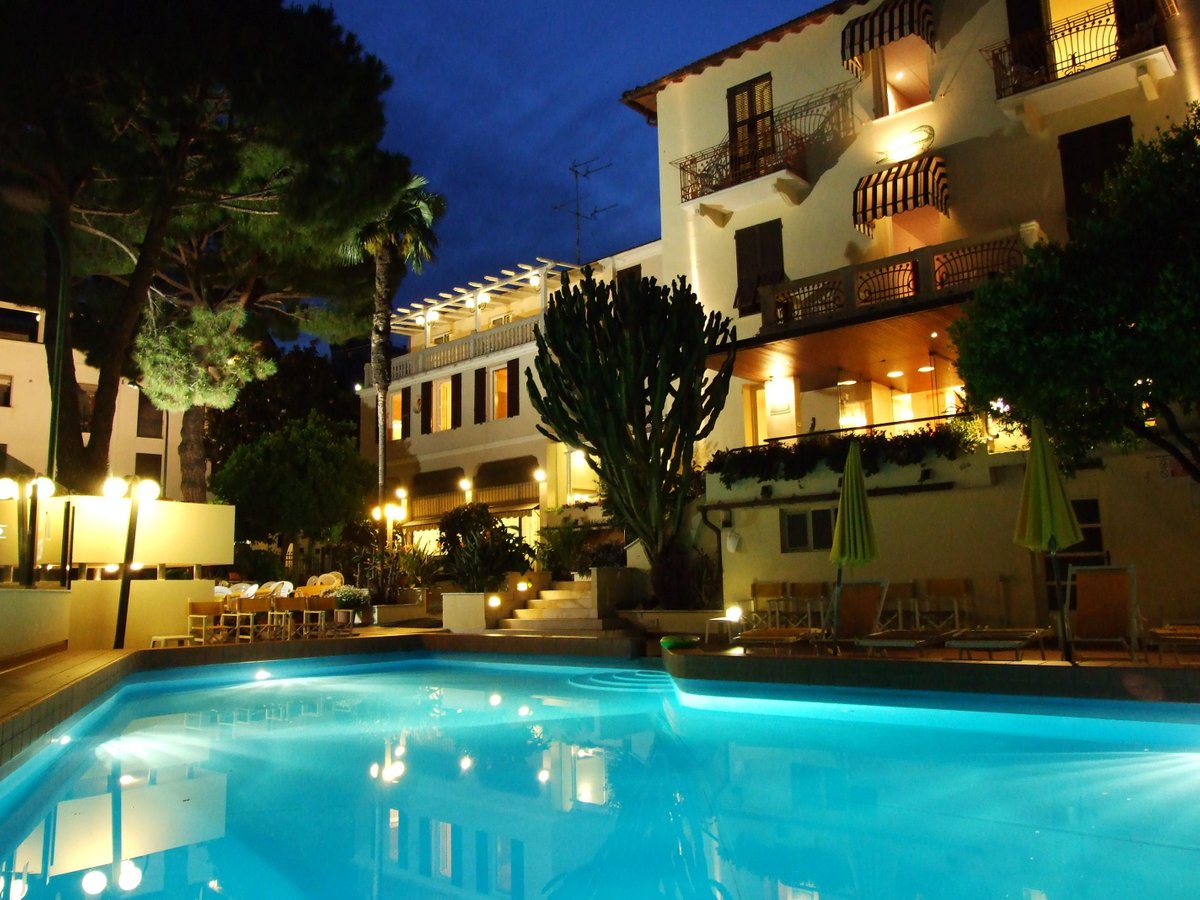 prezzi di hotel coccodrillo varazze