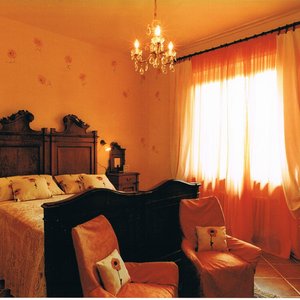 camera arancio
