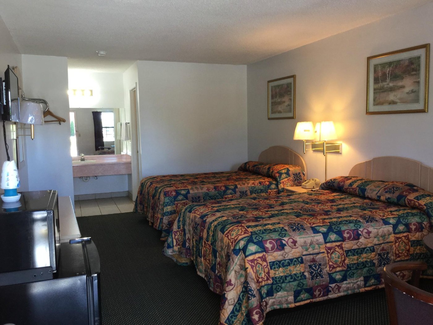 AMERICAN INN - Hotel Reviews (Metter, GA)