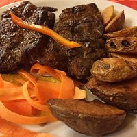 Excelente comida e vinhos excepcionais. Procure pelo ótimo atendimento do garçon Jorge.