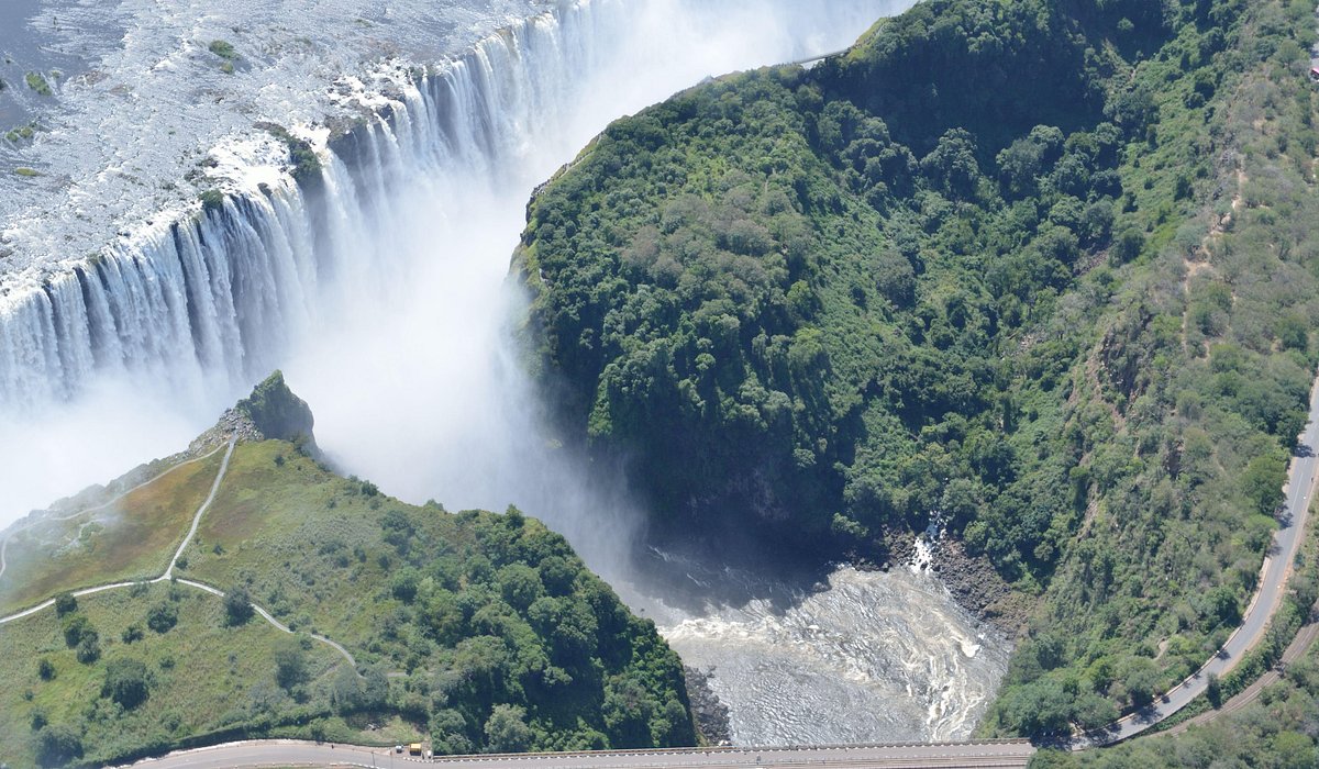 A Guide to Zimbabwe: Must-See Destinations for British Tourists - Victoria Falls