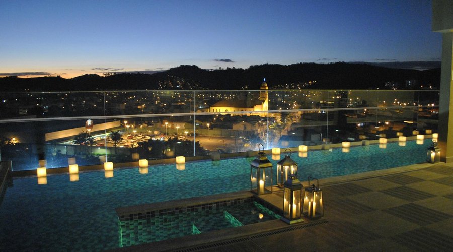 Piscina na Cobertura com vista Panorâmica