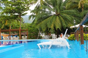 Piscina y playa
