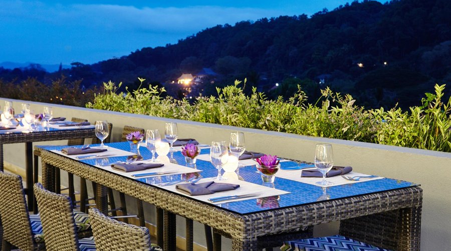 Dine Terrace