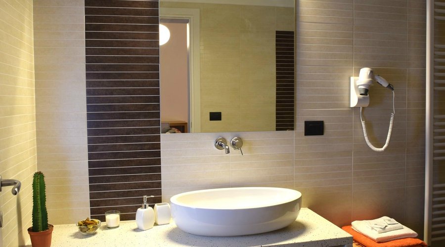 Bagno camera Tirittuppiti