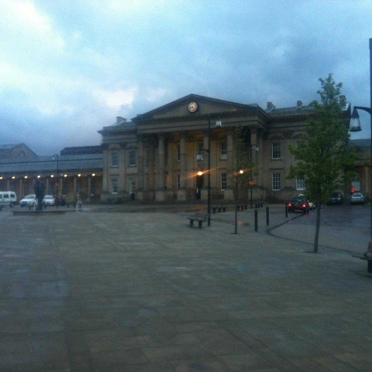 HUDDERSFIELD RAILWAY STATION - All You Need to Know BEFORE You Go HUDDERSFIELD RAILWAY STATION - All You Need to Know BEFORE You Go