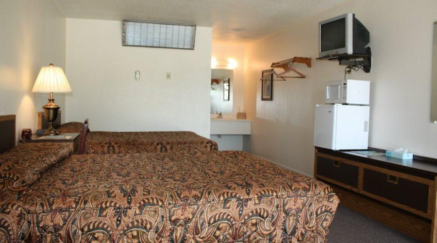 Queen Double Guest Room