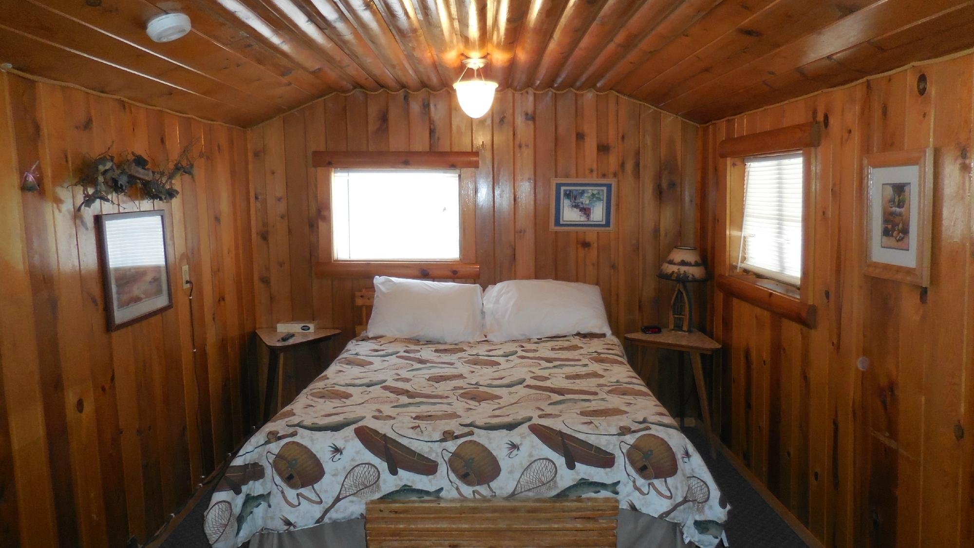 ELKHORN LODGE $99 ($̶1̶2̶2̶) - Updated 2022 Prices & Hotel Reviews ...