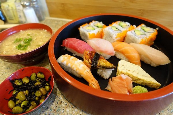OKAMI SUSHI – A HAPPY STORY :} Travel and Lifestyle