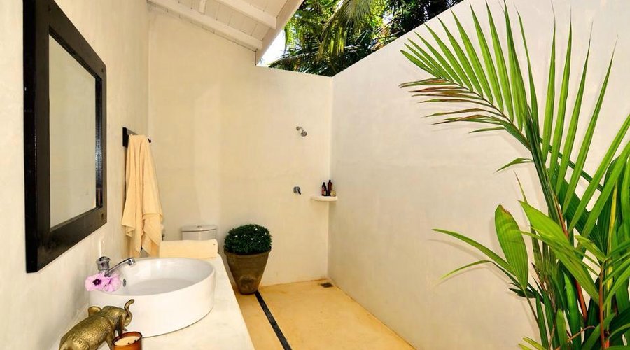 Open air bathroom with the best hot shower in Sri Lanka