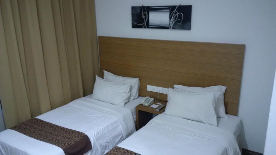 The Twin bedded room