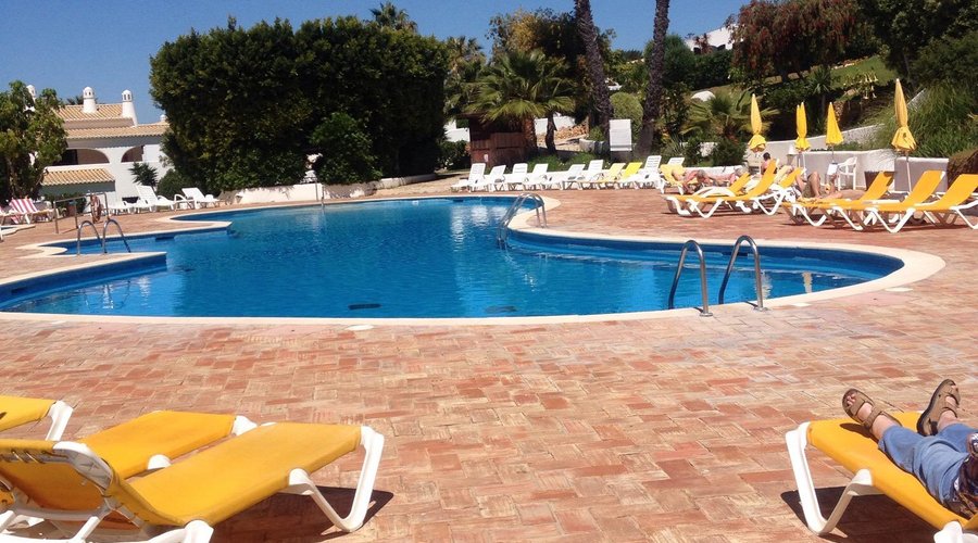 Alto Club Apartments