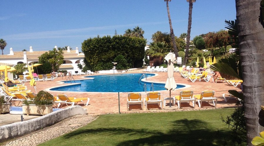 Alto Club Apartments