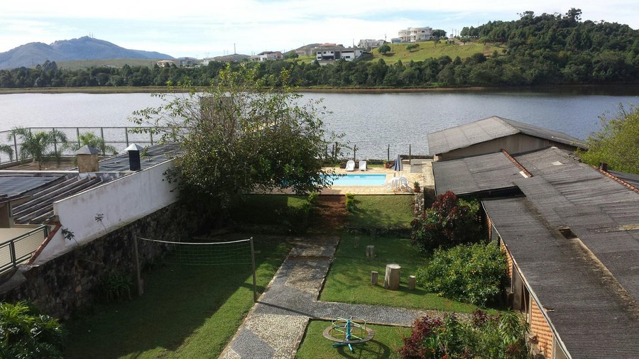 Paisagem maravilhosa do quarto do hotel.