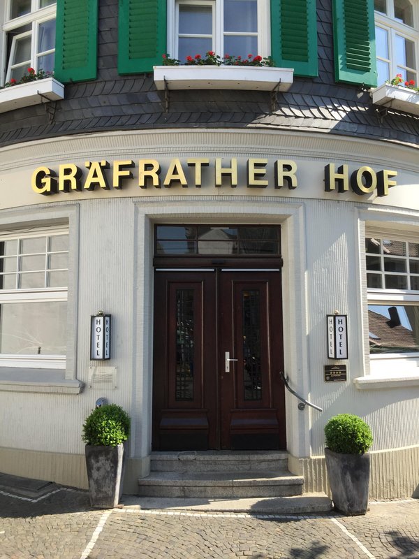 HOTEL GRÄFRATHER HOF - Prices & Reviews (Solingen, Germany) HOTEL GRÄFRATHER HOF - Prices &  Reviews (Solingen, Germany)