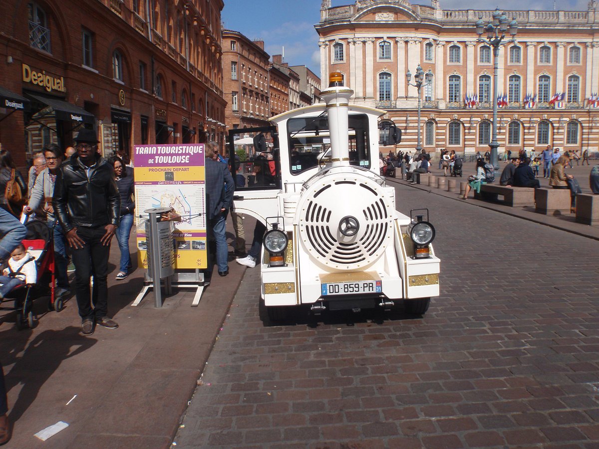 Location d'un petit train électrique pour votre événement à Toulouse