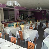 Bellissimo locale molto gentili e molto pulito lo consiglio