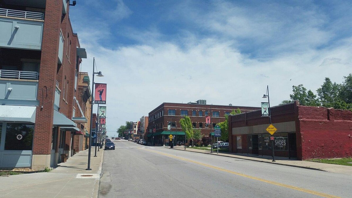 Proud Kansas City Rapper Ditches Dark Alleys For A Storefront At 18th And  Vine