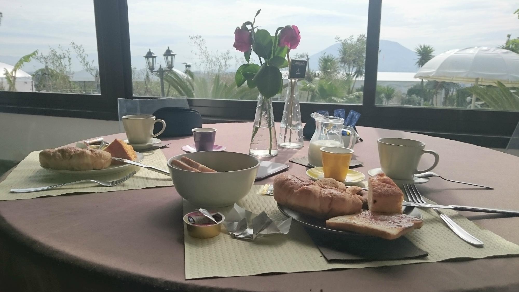 ZIA BI BED & BREAKFAST $86 ($̶9̶9̶) - Prices & B&B Reviews - Naples, Italy