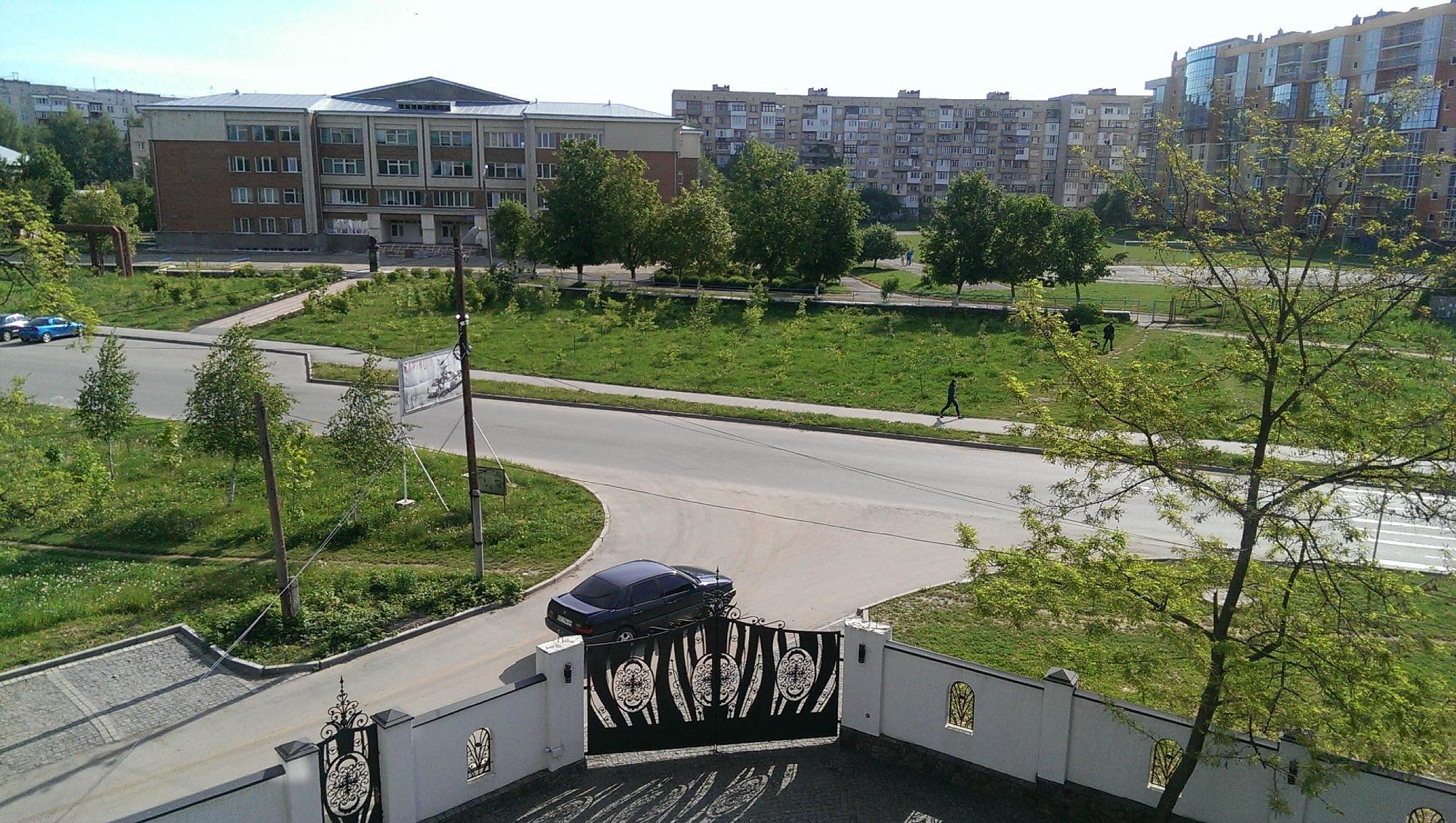 Chernivtsi Apartments image