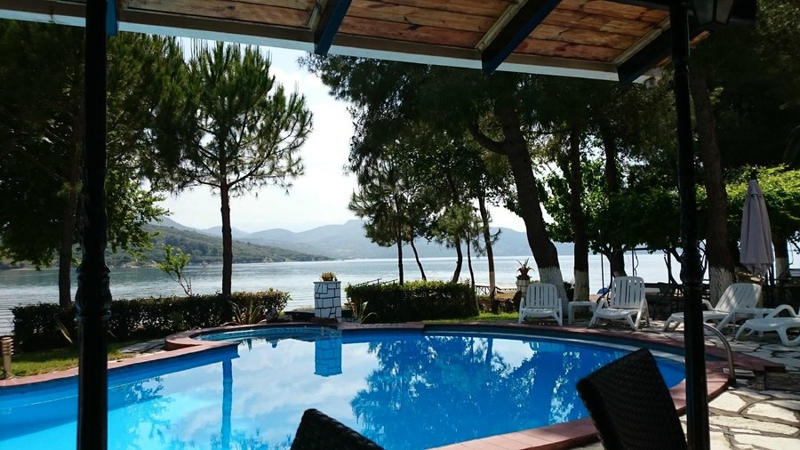pool bar