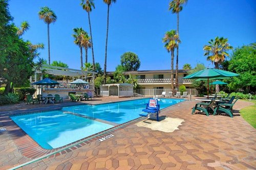 SUPER 8 BY WYNDHAM LONG BEACH - Motel Reviews (CA)