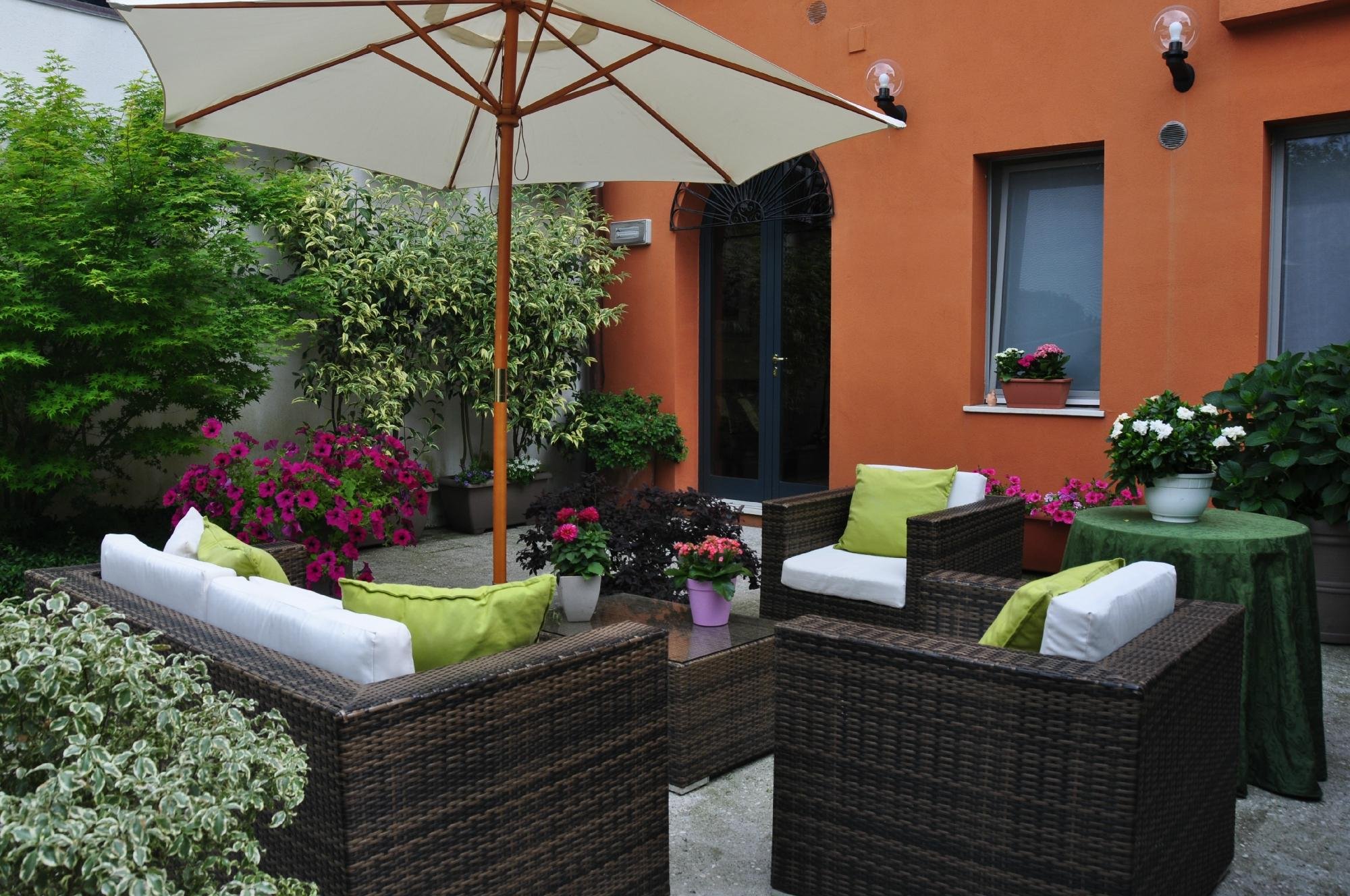 Piazza Nova Guest House image