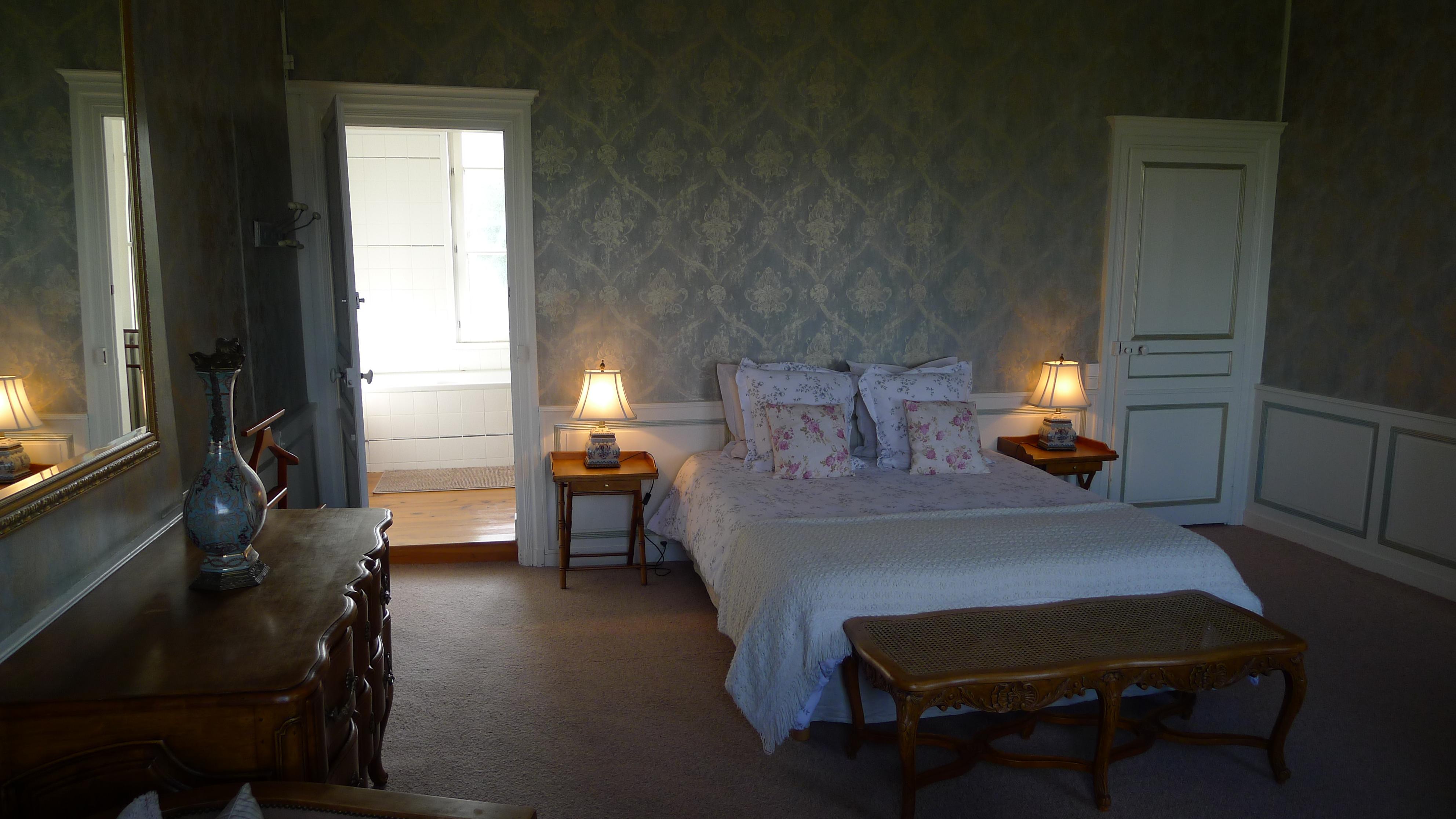 AUTOUR DE LA ROSE B&B (Honfleur) : Tarifs 2024 Et 14 Avis