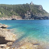 l'accesso al mare a Calafuria -Sassoscritto