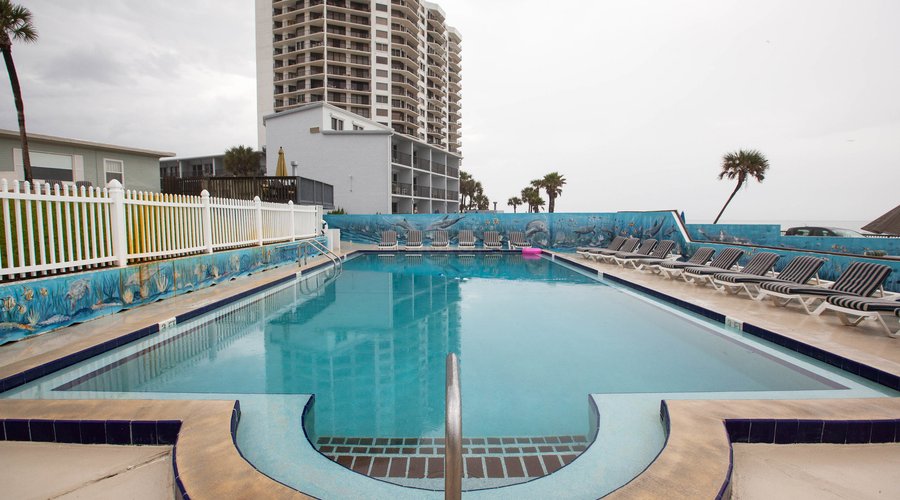 The Pool at the Shoreline All Suites Inn & Cabana Colony Cottages