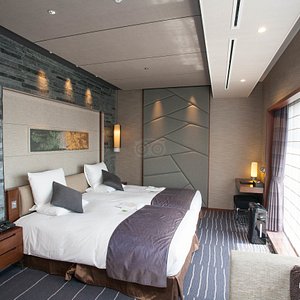 The Granvia Twin Room at the Hotel Granvia Osaka