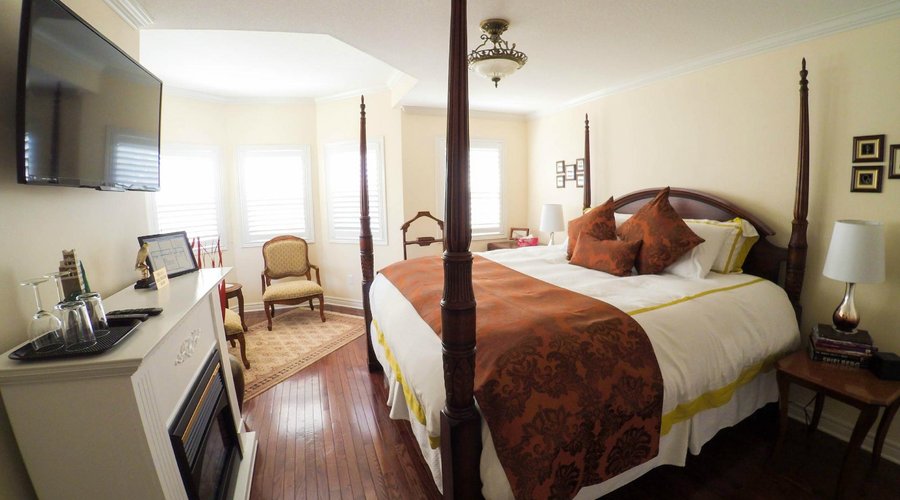 MEDITERRANEAN SUITE