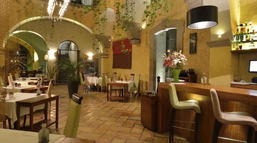 PATIO PRINCIPAL