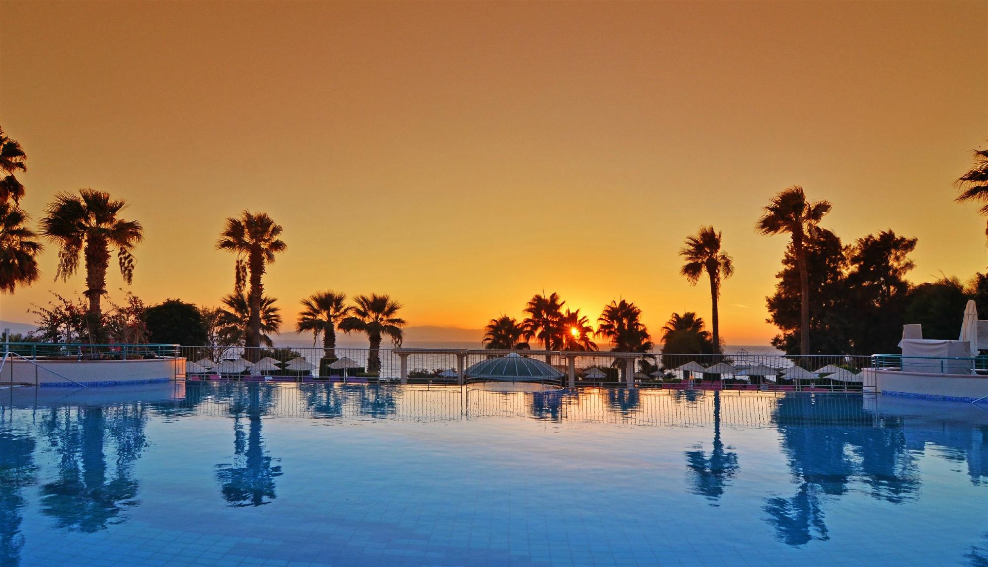 Hotel photo 21 of The Grand Blue Sky International.