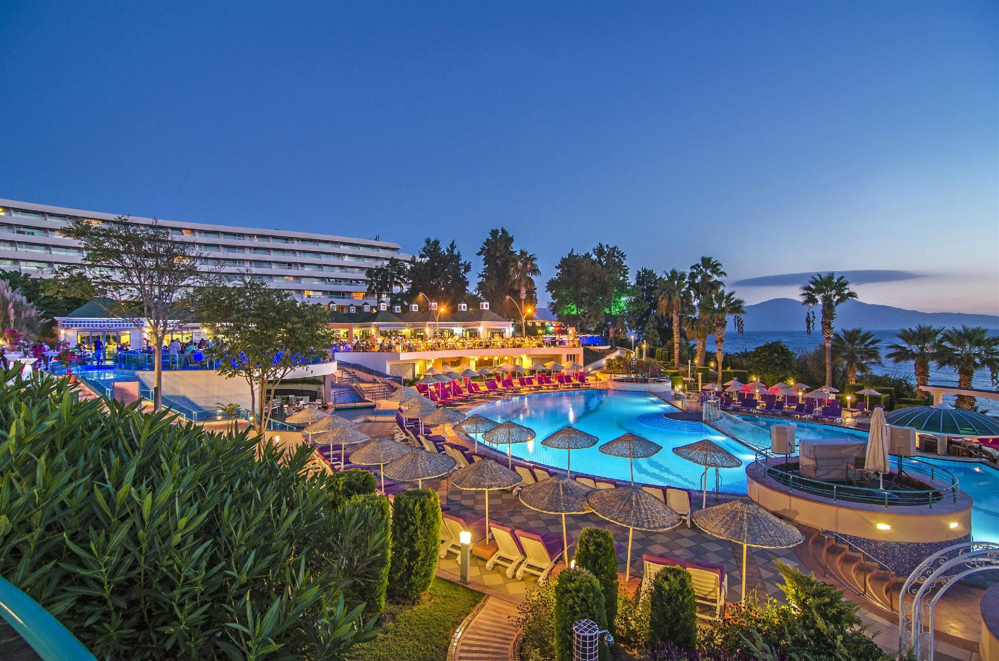 Hotel photo 4 of The Grand Blue Sky International.