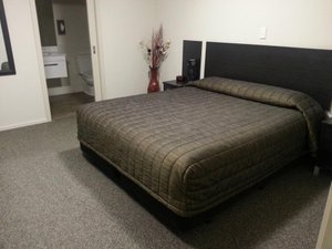 Room & Suite