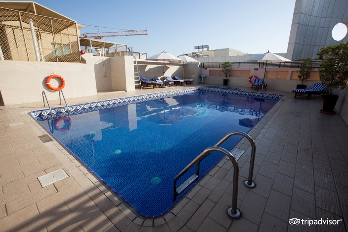 Radiance Premium Suites Pool Pictures & Reviews - Tripadvisor