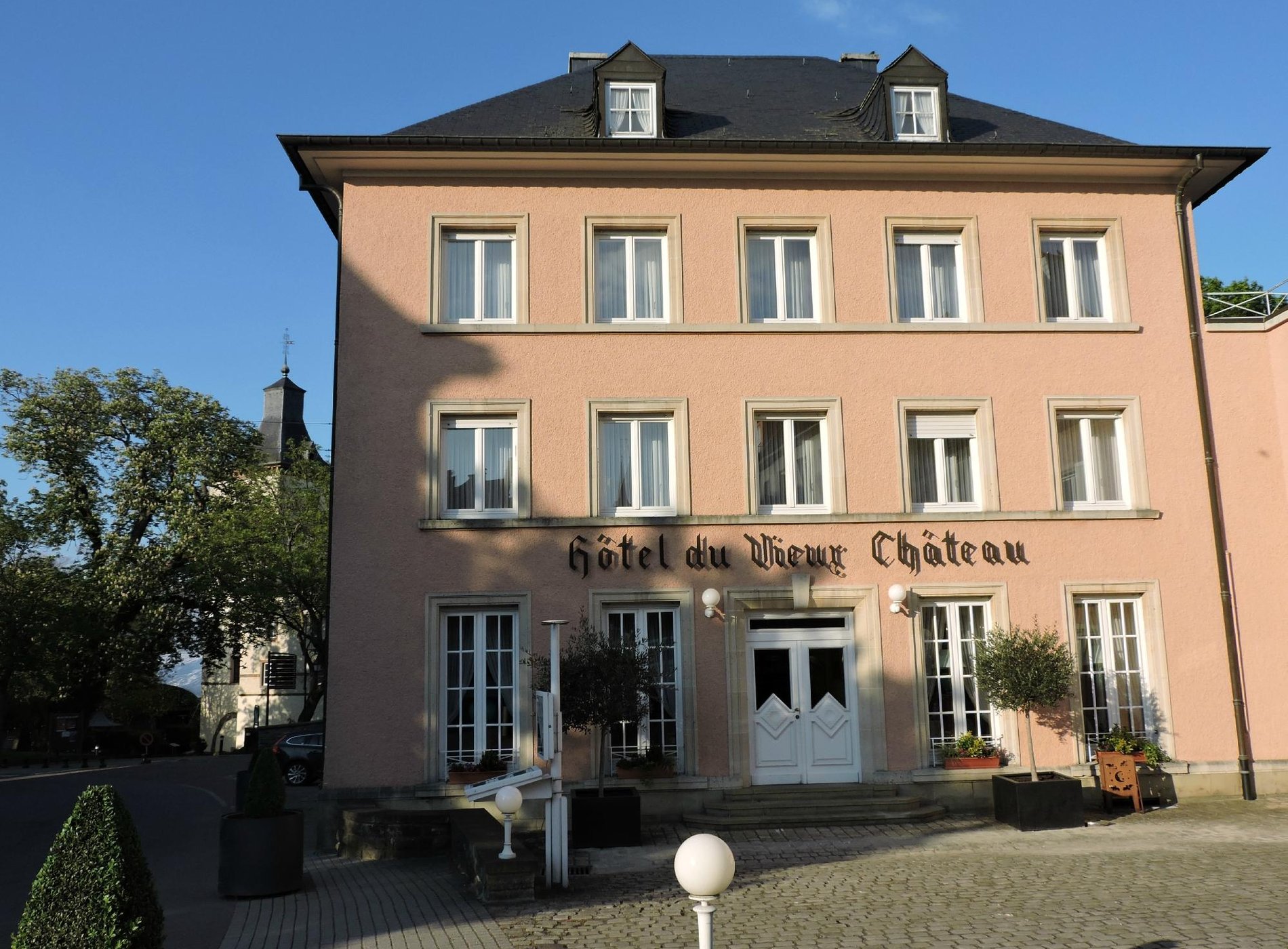 Hôtel Restaurant Beim Schlass by null