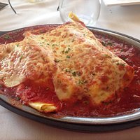 Amazing fresh flavorful Italian food. Huge portions. This place is definitely a must.