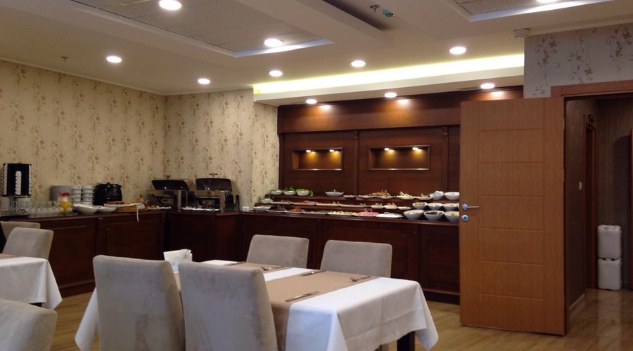 Breakfast room