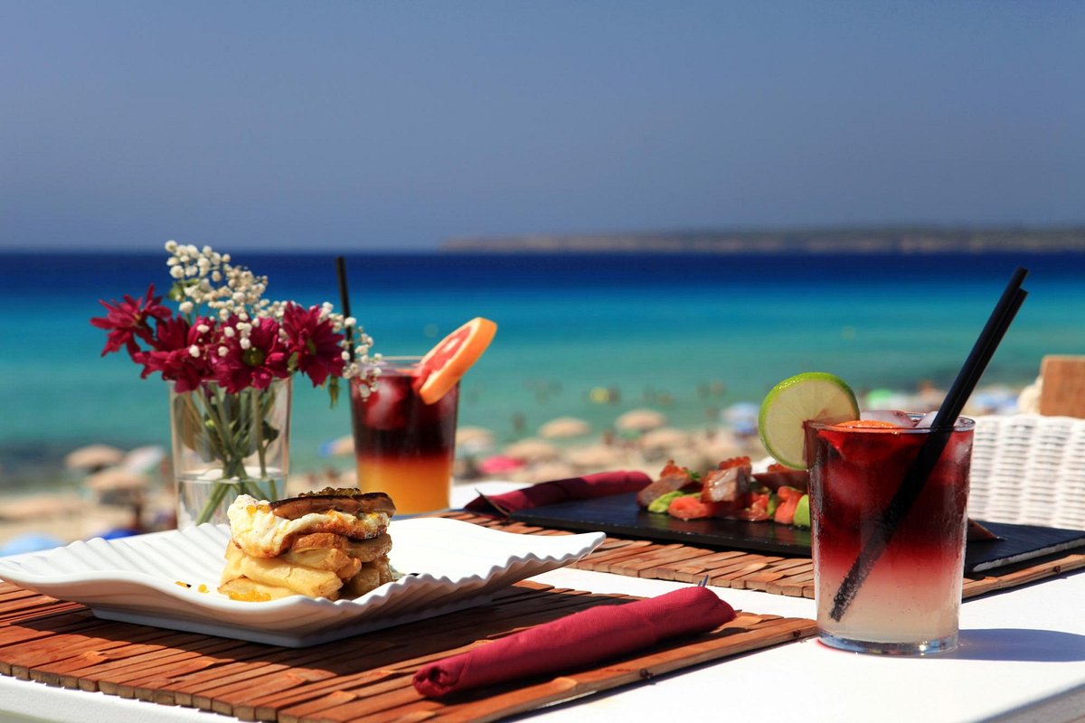 https://dynamic-media-cdn.tripadvisor.com/media/photo-o/07/f4/a0/94/flipper-chiller.jpg?w=1200&h=-1&s=1
