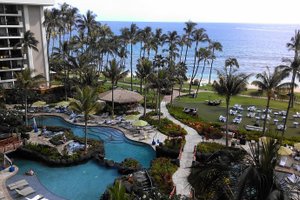 Pool & Beach