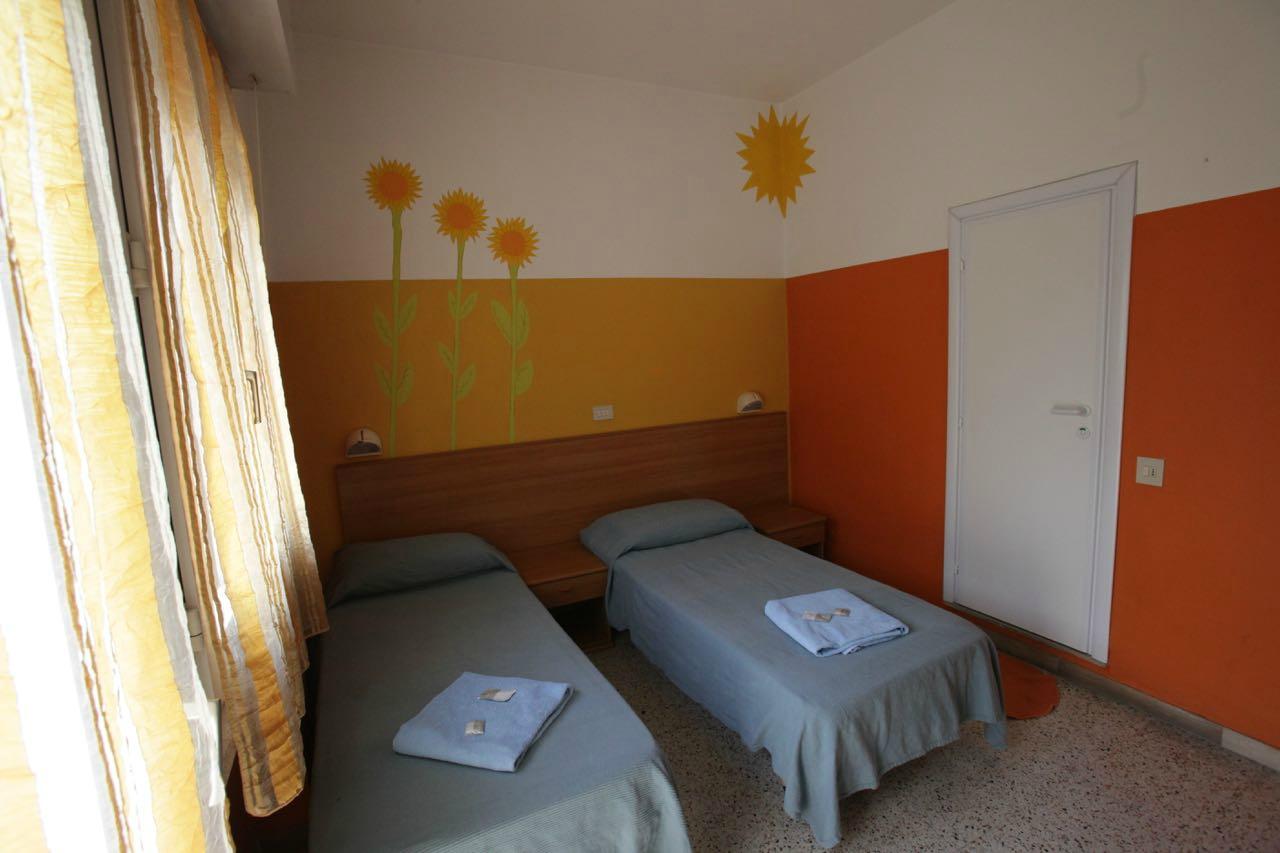Hotel photo 2 of Sunflower Beach Backpacker Hostel & Bar.