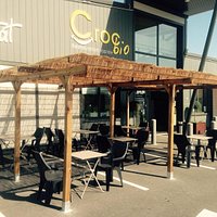 La terrasse pour déguster à l'ombre